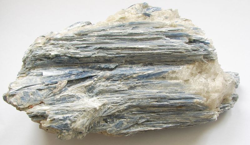 Kyanit - Brazílie (116)