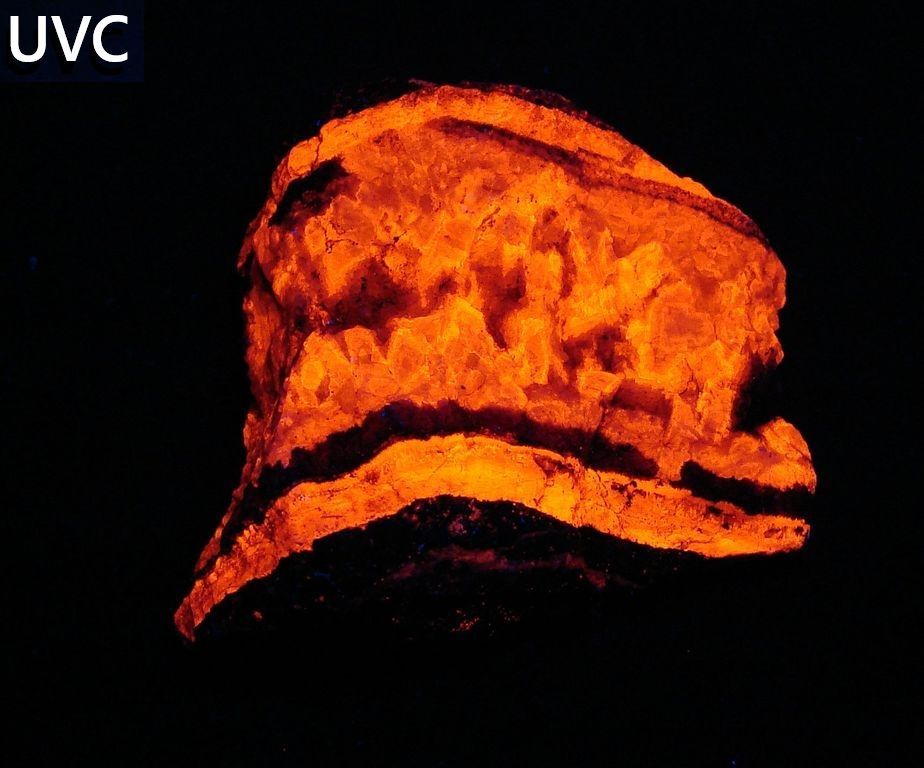 UV - minerál manganokalcit - Příbram (36)